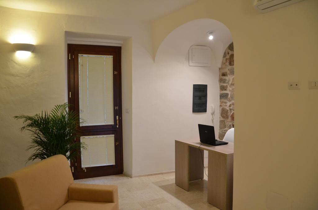 Affittacamere Il Vicoletto Olbia Exterior foto